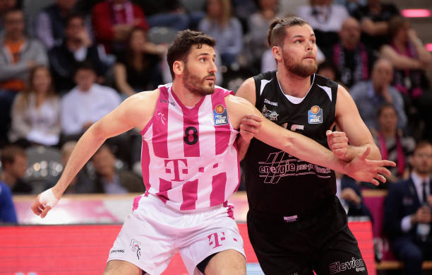 用进球回应 用进球回应