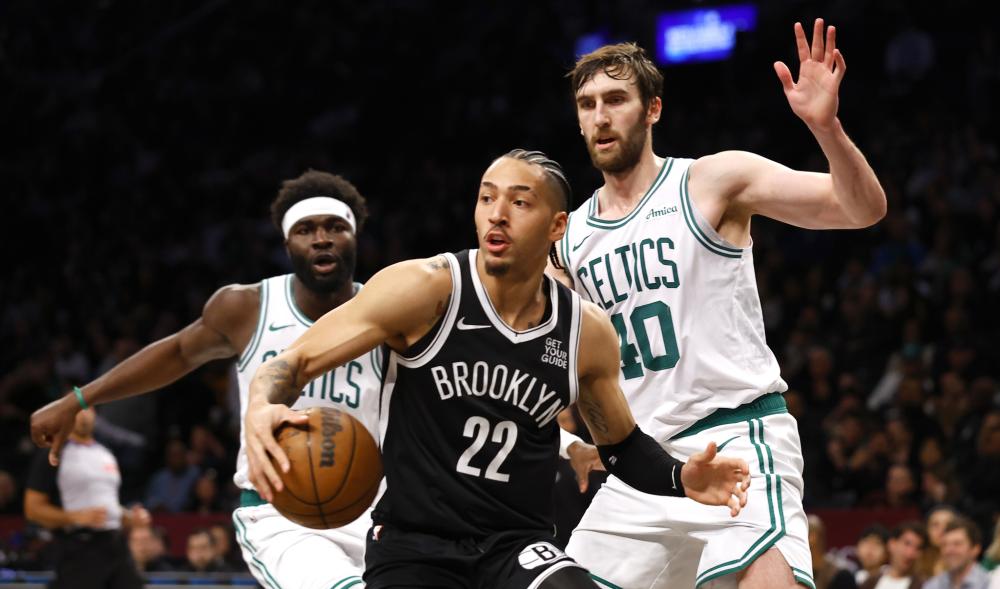 反击中凭借 反击中凭借